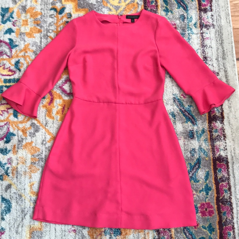 Banana Republic flutter sleeve dress